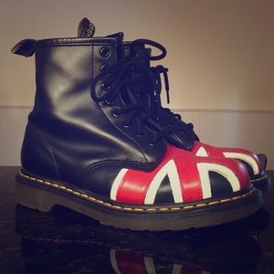 Doc Marten Union Jack Boots